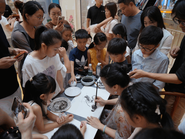 连玩8天！快来解锁非遗奇妙之旅
