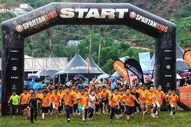 2025斯巴达勇士儿童赛广州花都站落幕，近四千名小勇士挑战极限图片