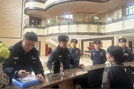 【基层动态】漠河市公安局开展旅店业外国人临时住宿情况执法监督检查图片