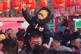 燃灯塔下的新春游园会迎客啦！持续到正月十五图片