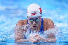 游泳世锦赛：余依婷女子200米混合泳摘铜，中国女子水球胜英国图片