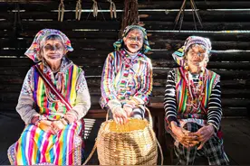 旅居云南大家拍丨中国最后的纹面女图片