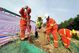 湖北高速多方联合应急演练，全力保障汛期高速安全畅通图片