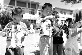 以劳动开启幸福童年图片