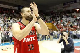 再见白熊👏马克-加索尔宣布退役 结束20年职业篮球生涯图片