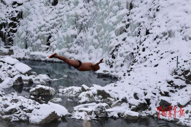 镜泊湖的“冰雪奇缘”