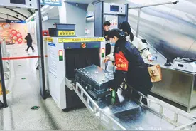 串联两大火车站，武汉地铁新线加入春运“队伍”图片