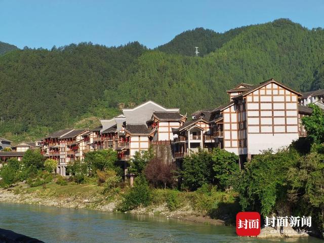 诚邀游客共赏秋日盛景 四川达州巴山大峡谷推出金秋钜惠｜创5A·巴山大峡谷更好玩
