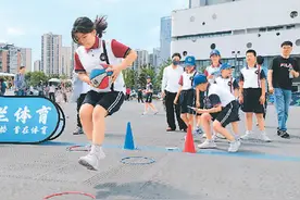 健康脊柱 挺拔身姿图片