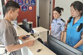 江西南昌：警站联动推“五一”铁路行李免费寄存 让旅客轻装畅游图片