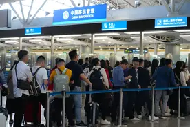 北京口岸今年入出境外国人破100万人次图片
