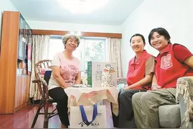 她是大家共同的“编外女儿”图片