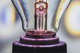 从被讨厌到不可或缺！揭秘这种矿石的“百年逆袭”之路图片