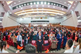 唱响爱国主旋律！贵州师范学院“开学第一课”很燃很精彩！视频封面