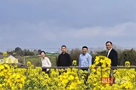 四川绵阳一乡镇书记和镇长魔性舞蹈走红，书记回应：文旅宣传很卷，若无特色难吸引关注图片