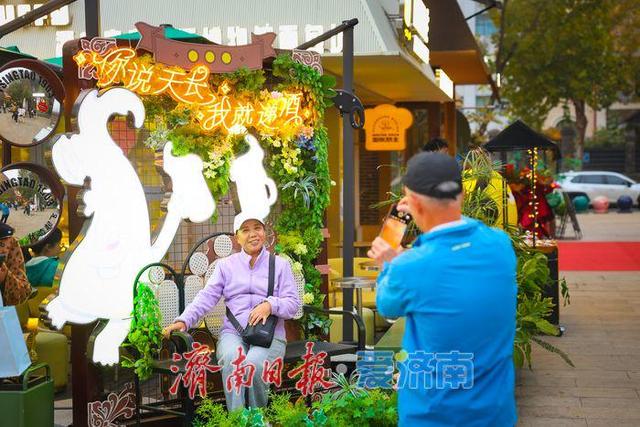 一年四季 泉在济南丨暮色唤活力 老商埠里漾新声