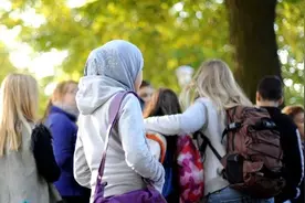 德国穆斯林学生：要求德国学校实行严格伊斯兰教规！比如性别隔离！图片