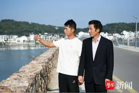 姚万顺、顾建志：智勇双全，他们用船和挖掘机救起落水母女图片