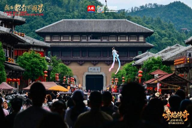 全员“戏精”!这个“五一”,都匀秦汉影视城沉浸式穿越火出圈 This May Day holiday, the Qin and Han Film Studio went viral