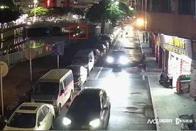 东莞男子跳河救起落水者不慎摔骨折！警方已为其申报见义勇为图片