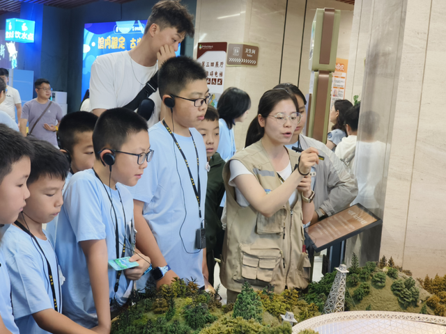 北疆暖意融 黔行共筑梦——鄂尔多斯各族青少年赴贵州交流研学