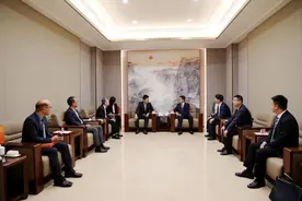 威海营商行|韩国客人一行13人赴经开区考察图片