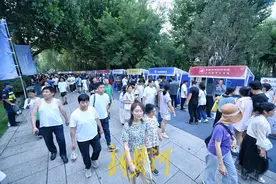 泉水市集火热开市，外地游客点赞济南味道图片