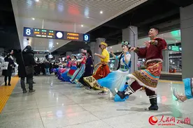 昆明往返厦门赏花之旅列车正式开行图片