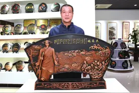 16市文化故事③｜绘画赋“灵魂” 活性炭变身精美炭雕艺术品图片