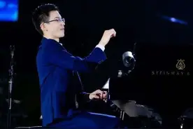 “星星少年”的筑梦之路：琴声敲醒了他沉睡的心灵图片