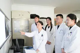 喉咙痛可能是急性会厌炎 应及时就医图片