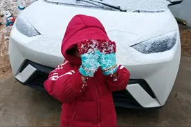 大降温！安徽多地下雪！现场拍下图片