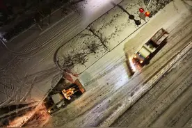 组图丨雪后连夜清理！德州城区道路通行条件明显改善图片