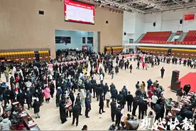 盐城多地举行新春招聘会，1万多个岗位“留人”图片