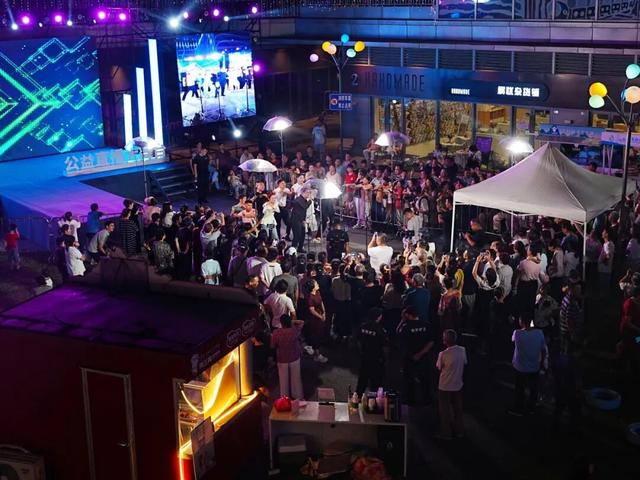 周末别宅家了！乐队驻唱+甘蔗节+夜市 ，这里烟火气拉满～