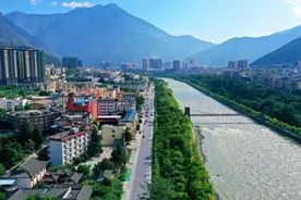 开发票还要身份证号码，坐出租车不该这么多麻烦 | 新京报快评图片