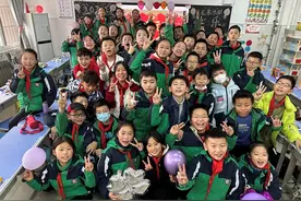 未央区大白杨小学第一周升旗仪式图片