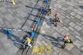 图集 | 济南潮流体育运动会系列赛·少儿滑步车超级赛共享骑行乐趣图片