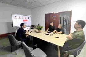 7名低收入者人均取现3000万元，触发预警 →图片