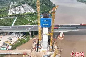 浙江多个重点项目建设不停工 “五一”坚守只为万里通途图片