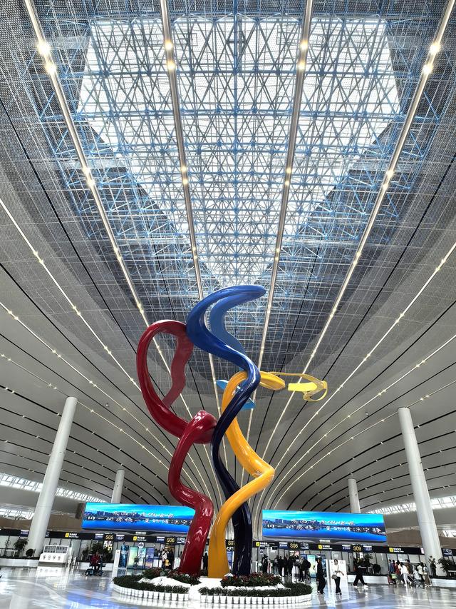 文旅为笔绘就融合画卷 航空为翼赋能经济腾飞