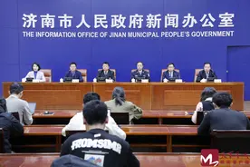 济南针对非严管道路违法停车情况，实行违停10分钟提醒机制图片