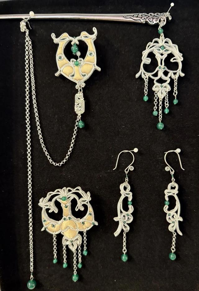 荆州文创闪耀2025中国特色旅游商品大赛 斩获银奖