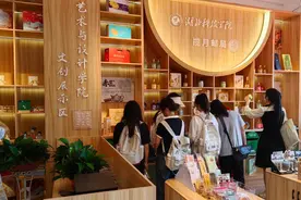 我市首家校园主题邮局揭牌开业图片