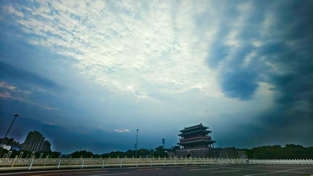 看完彩云赏晚霞！北京今天美景大片又上新