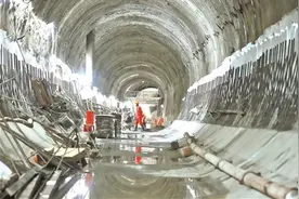 地铁17号线中段隧道全部贯通图片