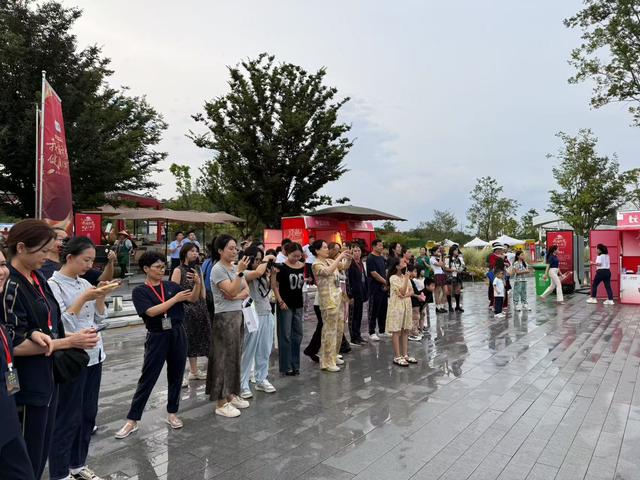 邂逅山水新玩法 感受发展新活力——“爽爽贵阳新趣味”采风行走进秀美花溪