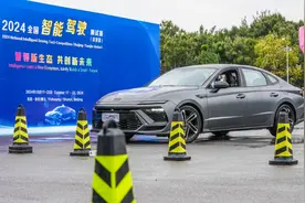 首设亦庄、顺义两大赛场！2024全国智能驾驶测试赛（京津冀）在京开赛图片