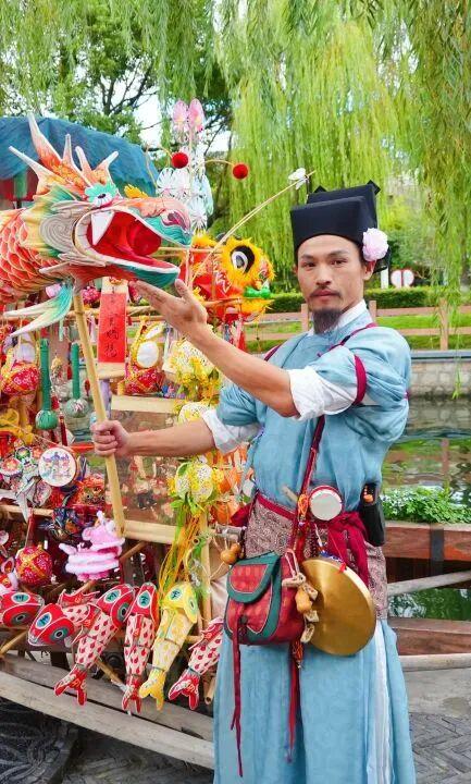 三间市集、一辆花车，朱家角古镇文创盛宴悄然开启！