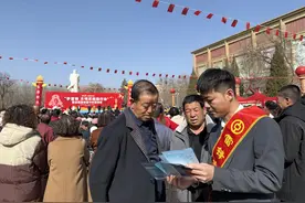 中行宁夏区分行开展“3·5雷锋日”消费者权益保护宣教活动图片